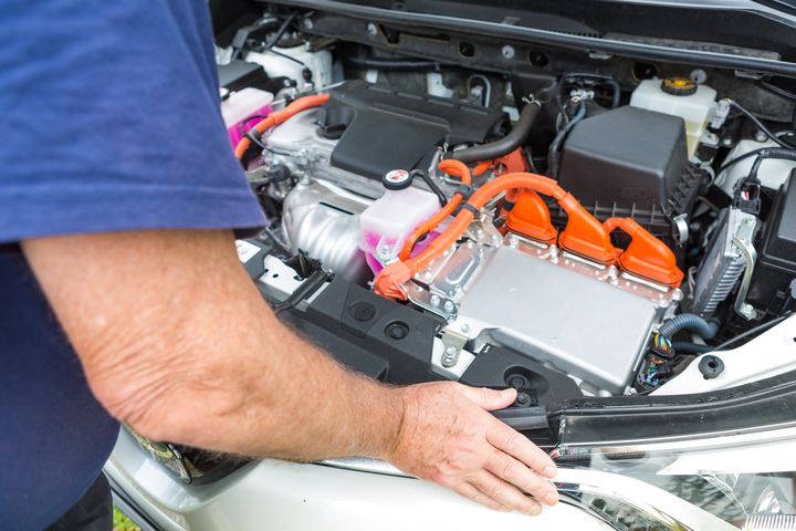 Hybrid Maintenance In Durand, WI Hybrid Maintenance In Durand, WI